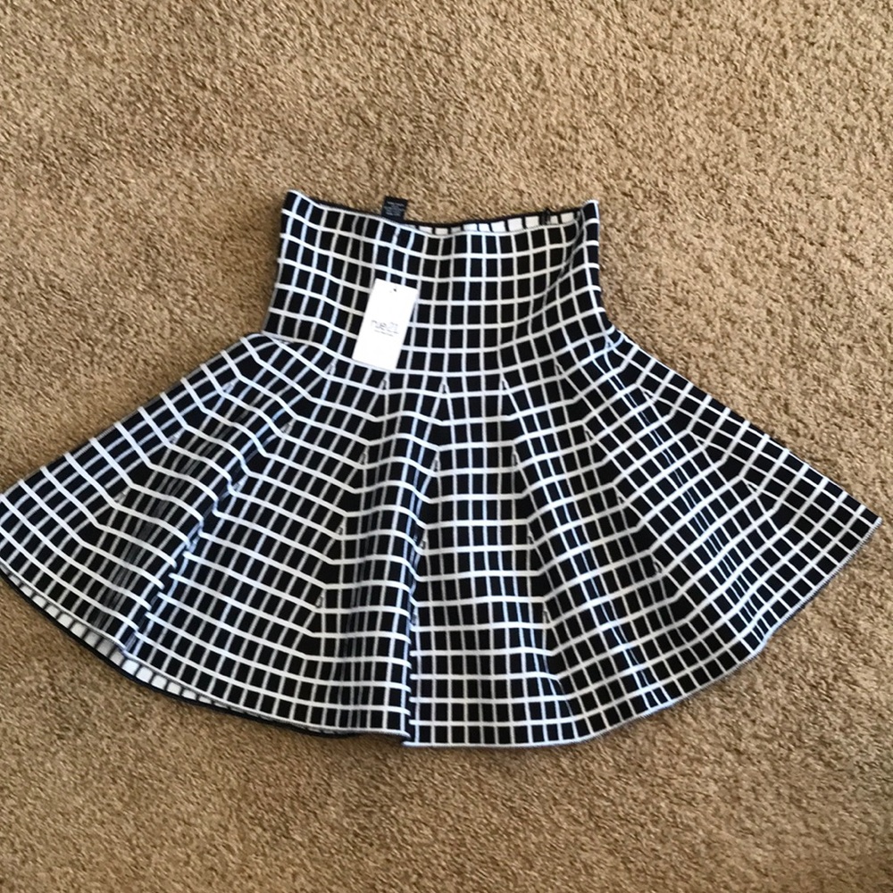 Cute black and white skirt